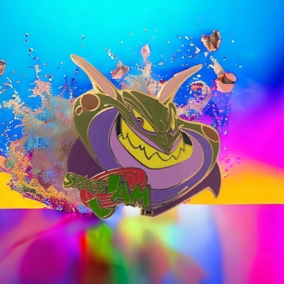 Space Jam Alien Villain Pin Wincraft Vintage 1996 Enameled Gold Tone Warner Bros - Picture 9 of 12